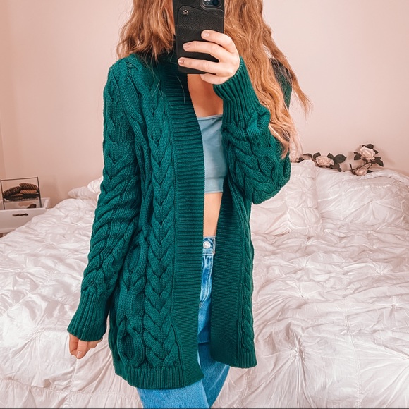 Urban Outfitters Sweaters - Women’s green chunky knit cardigan sweater S/M